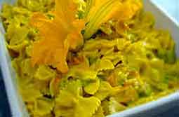 Farfalle-con-fiori-di-zucca